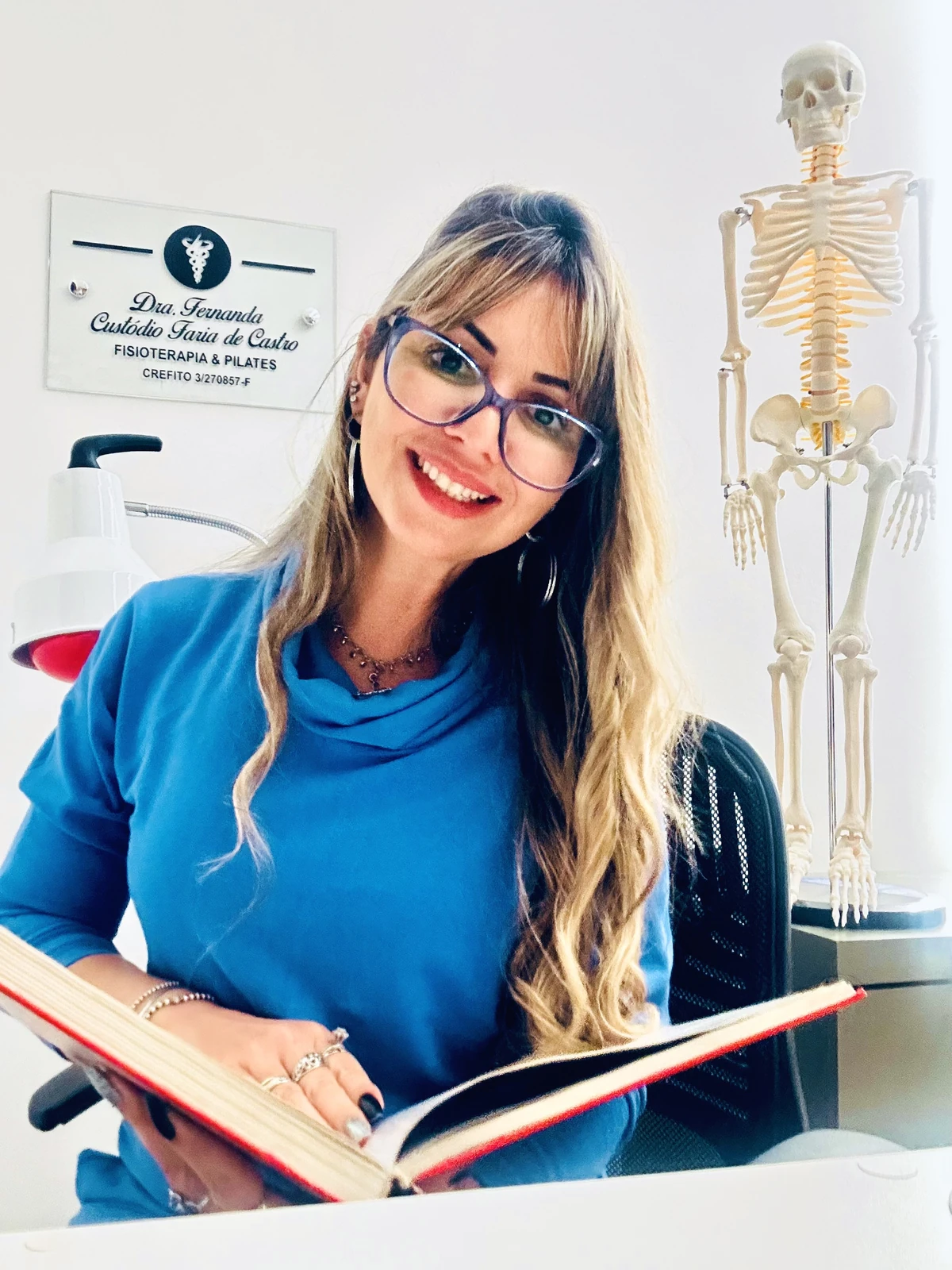 Dra. Fernanda Custódio, fisioterapeuta